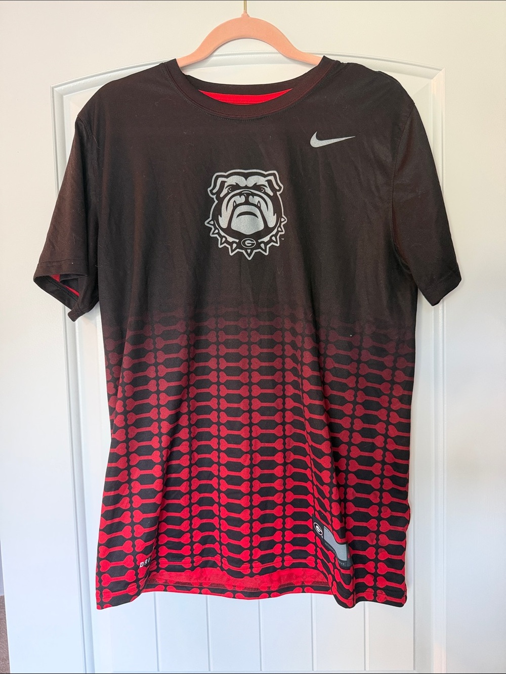 Nike Black and Red Georgia Bulldogs Short Sleeve Tee